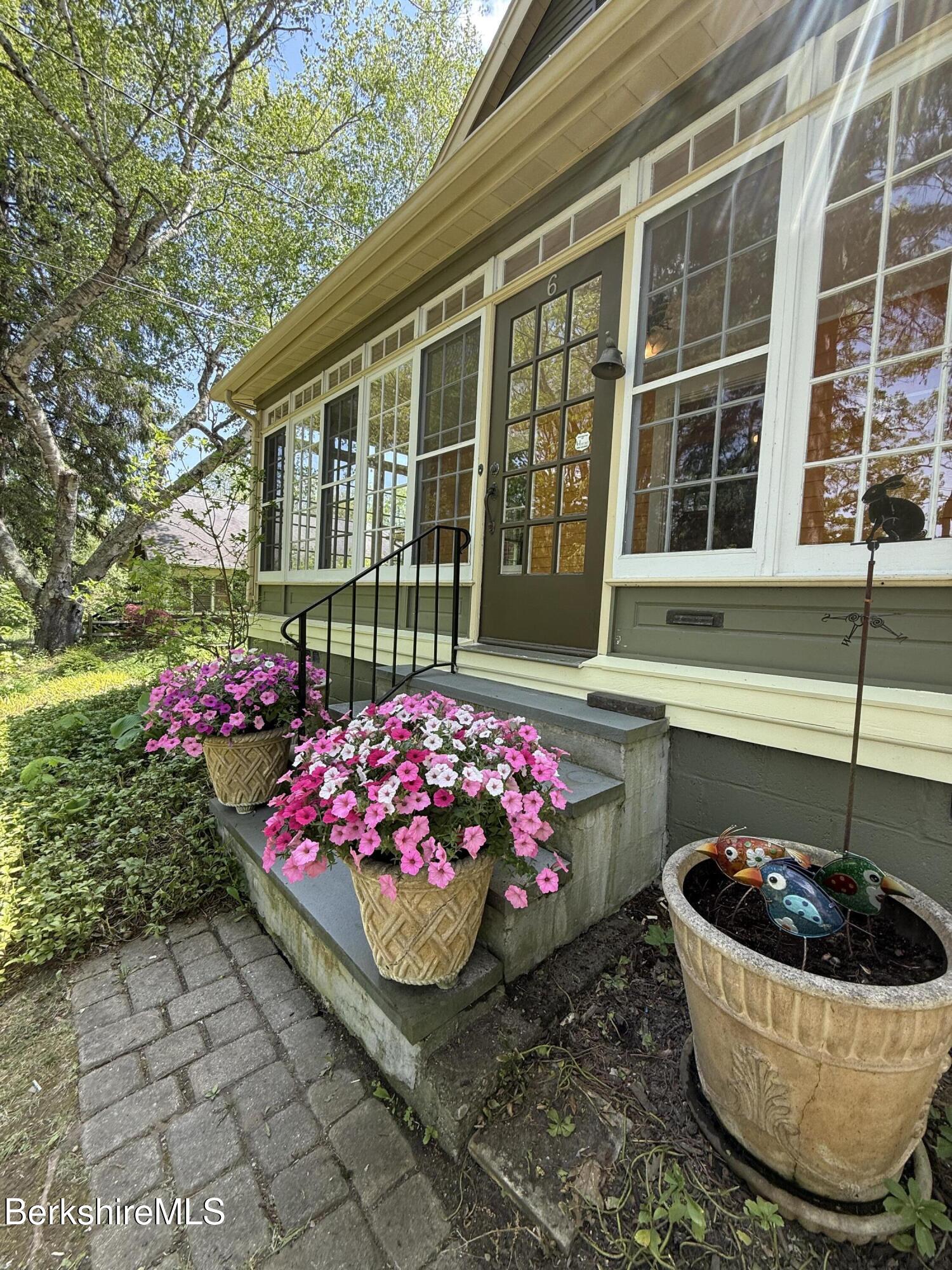 6 Beacon Hill