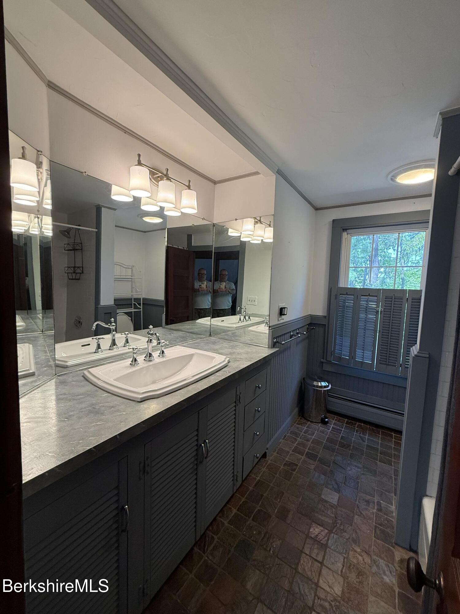 6 Beacon Hill