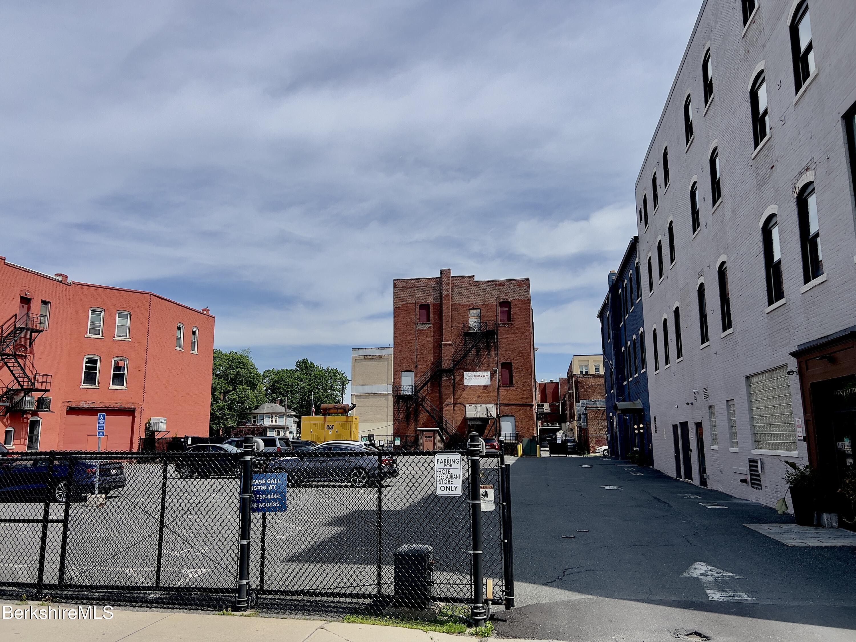 273 North St