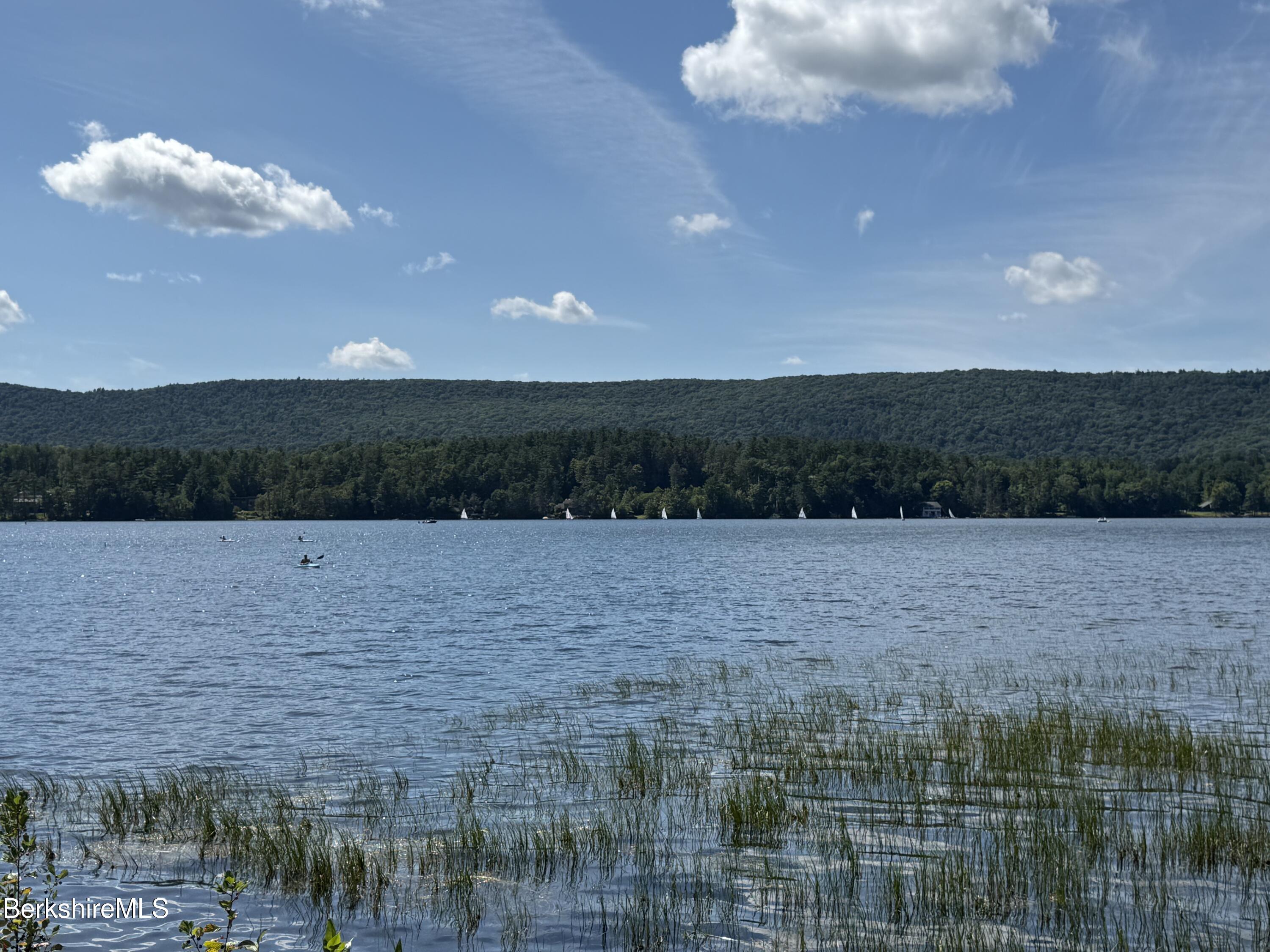 10 Mahkeenac Trail