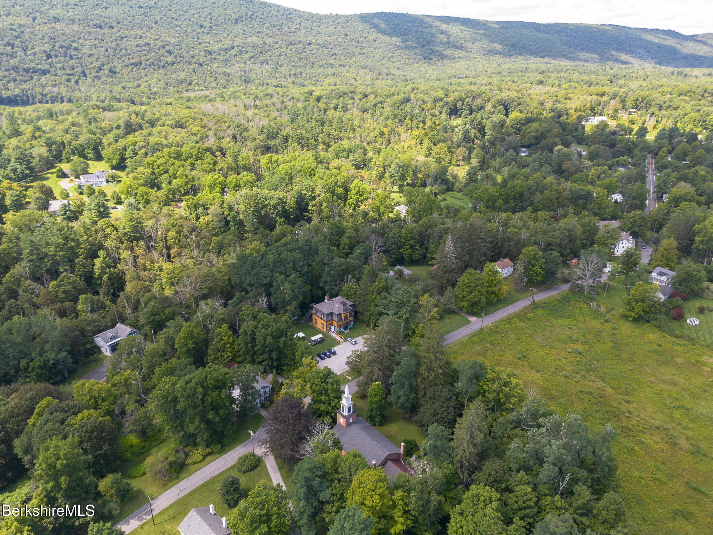6 Willard Hill Rd