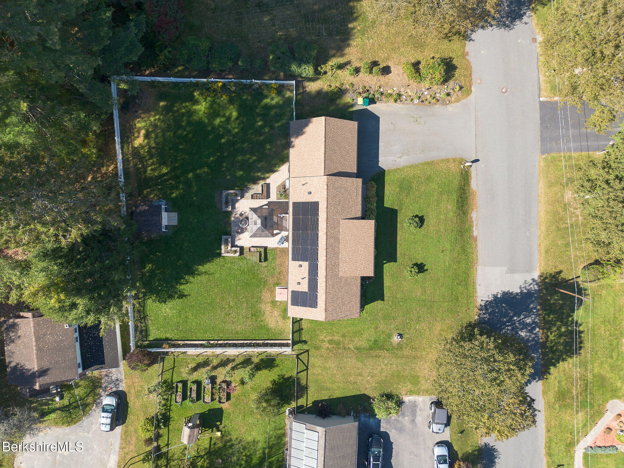 25 Raymond Dr