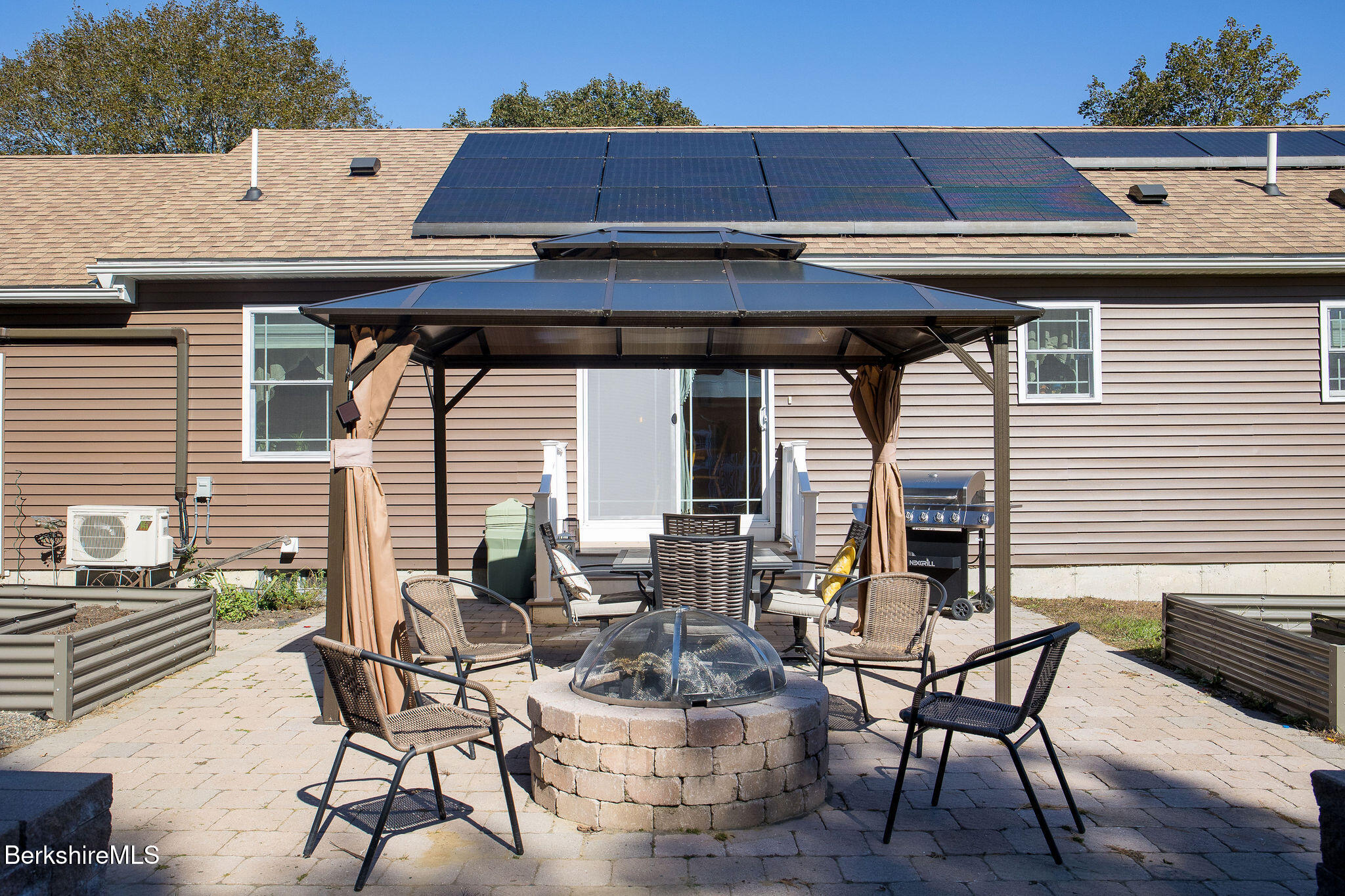 25 Raymond Dr