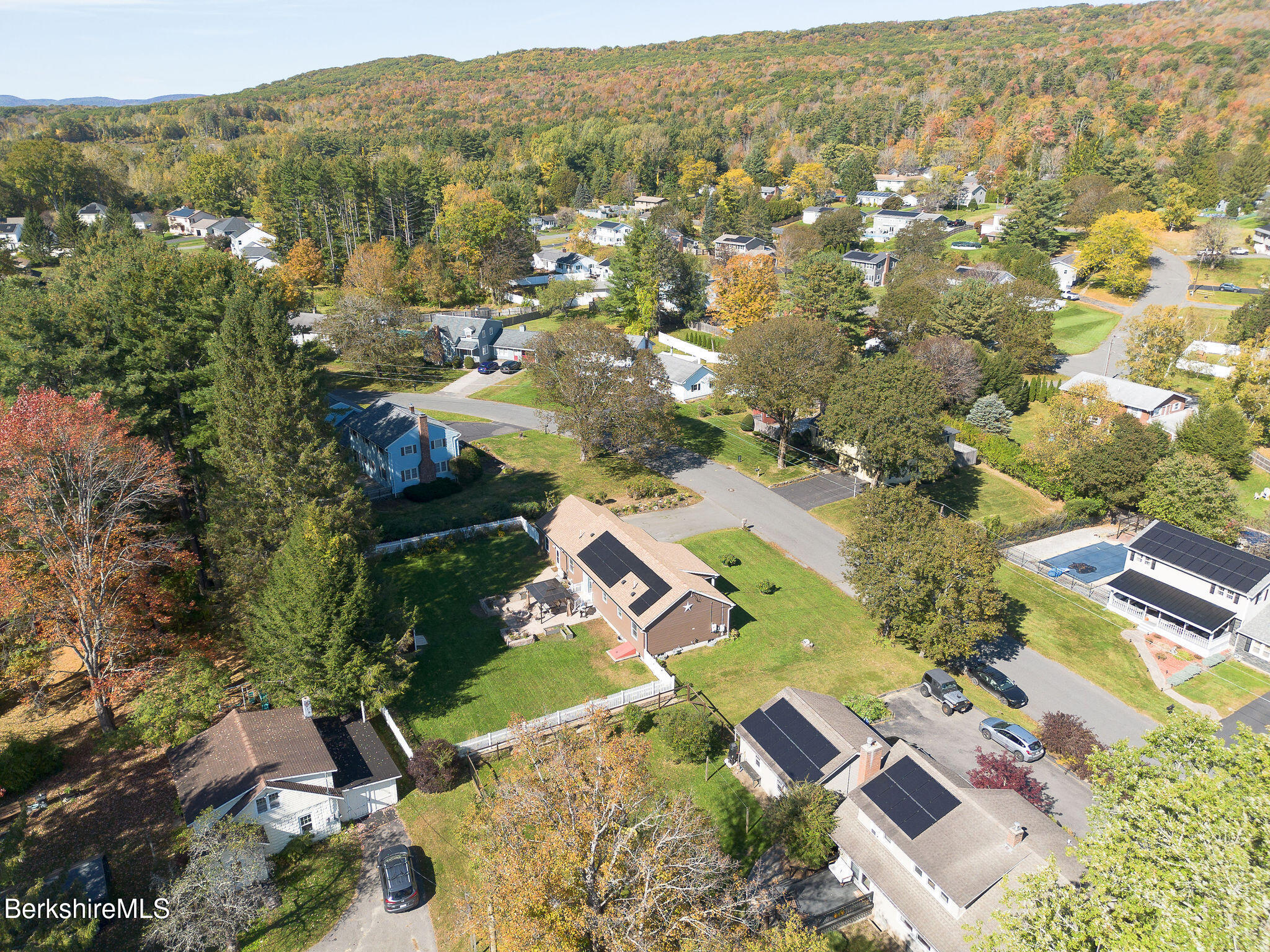 25 Raymond Dr