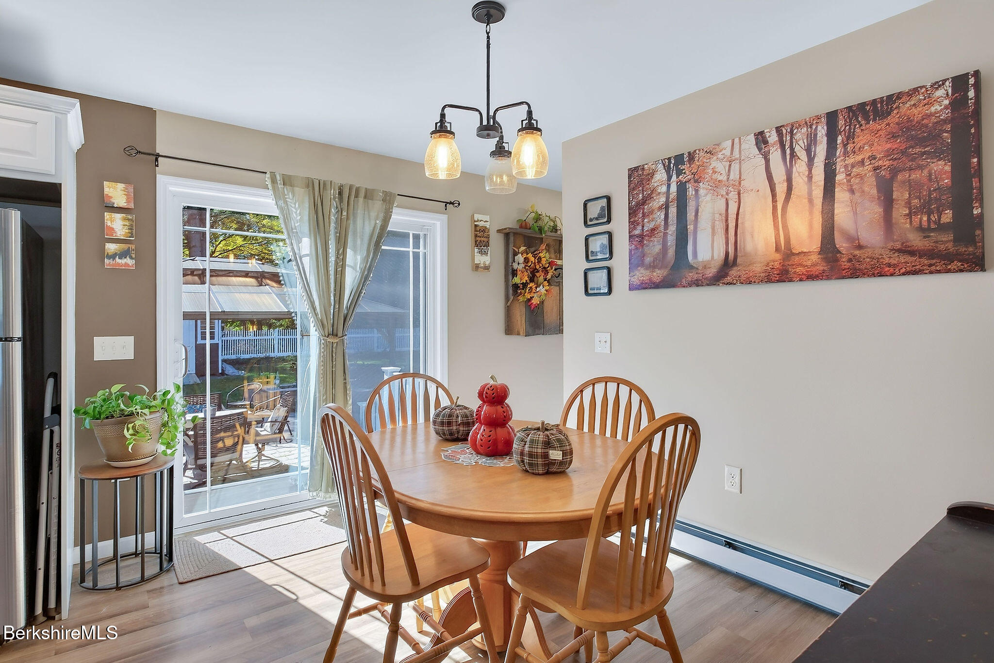 25 Raymond Dr