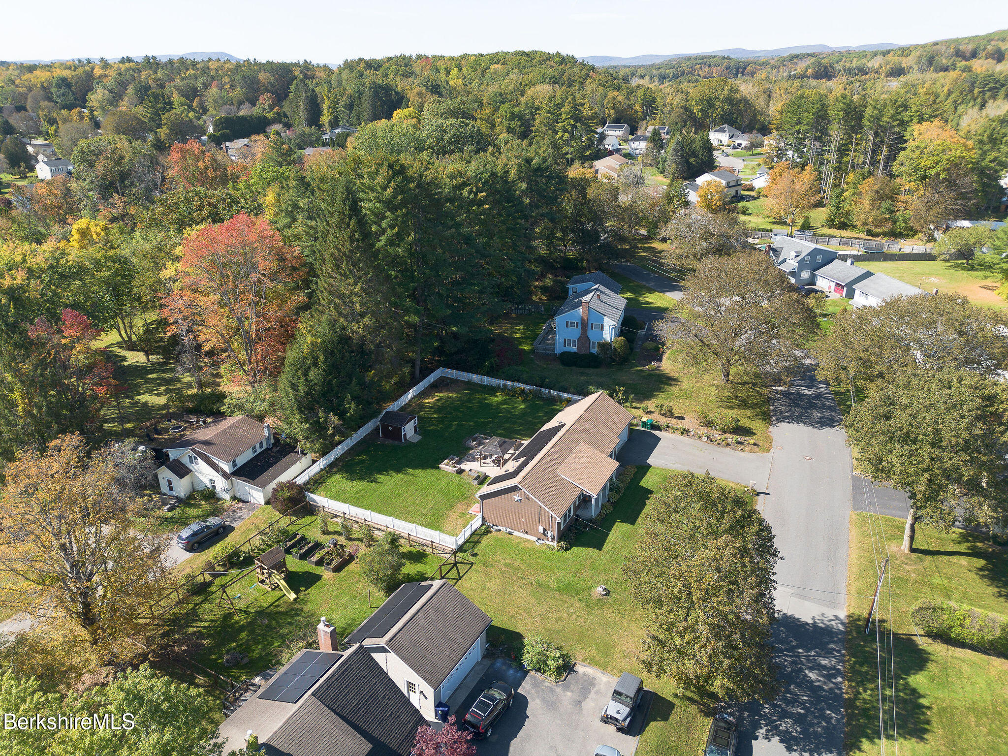 25 Raymond Dr