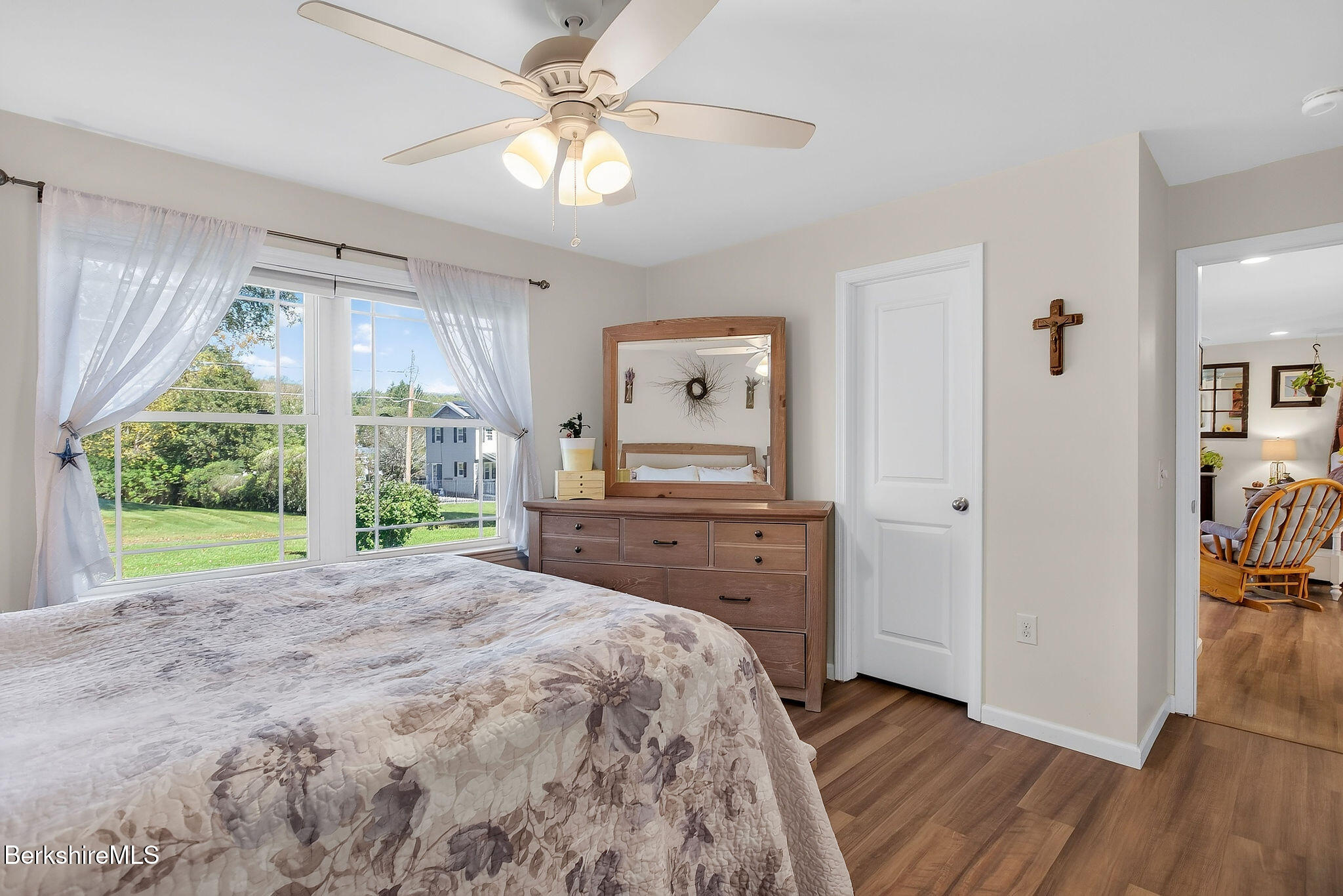 25 Raymond Dr