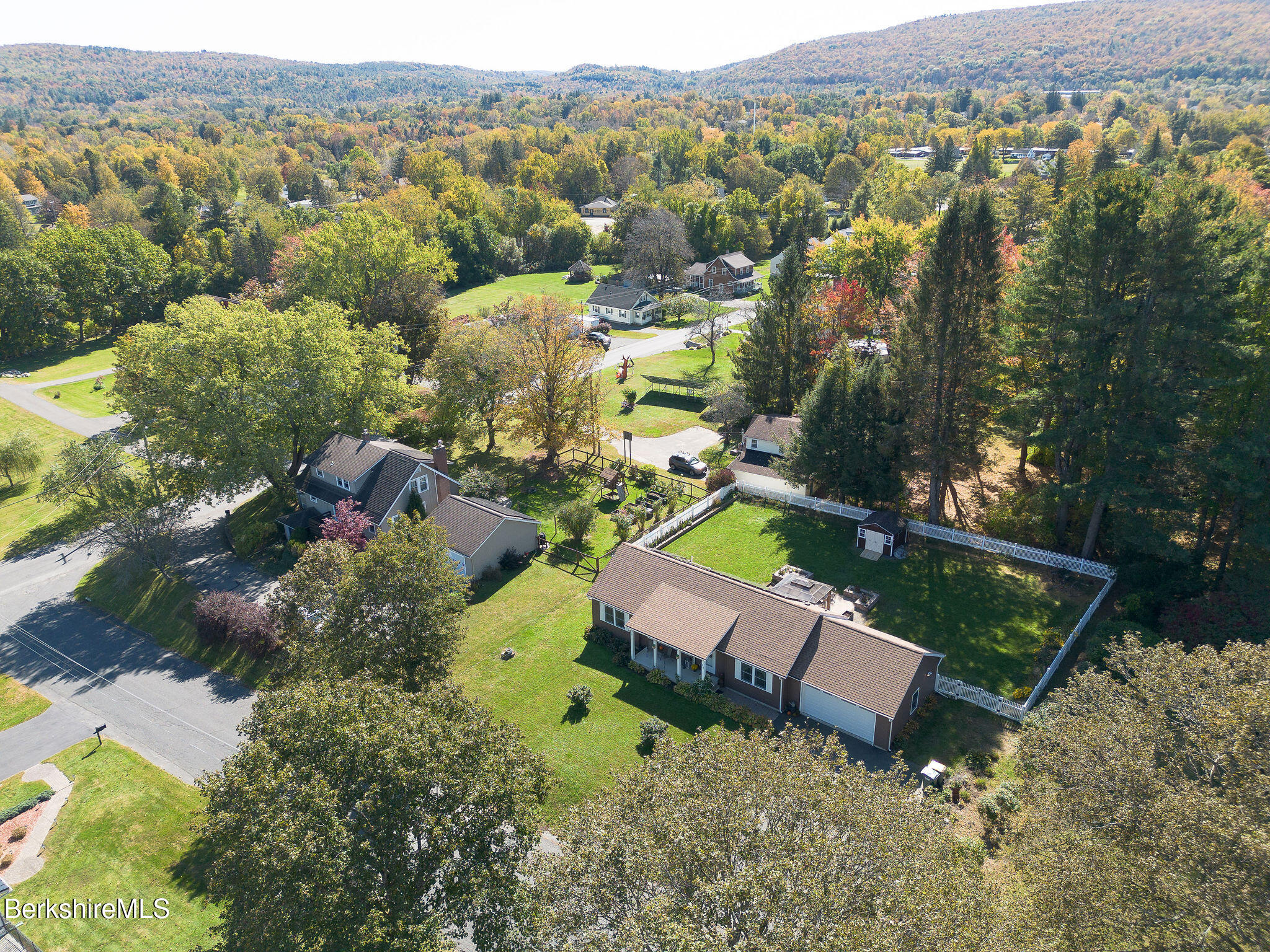 25 Raymond Dr