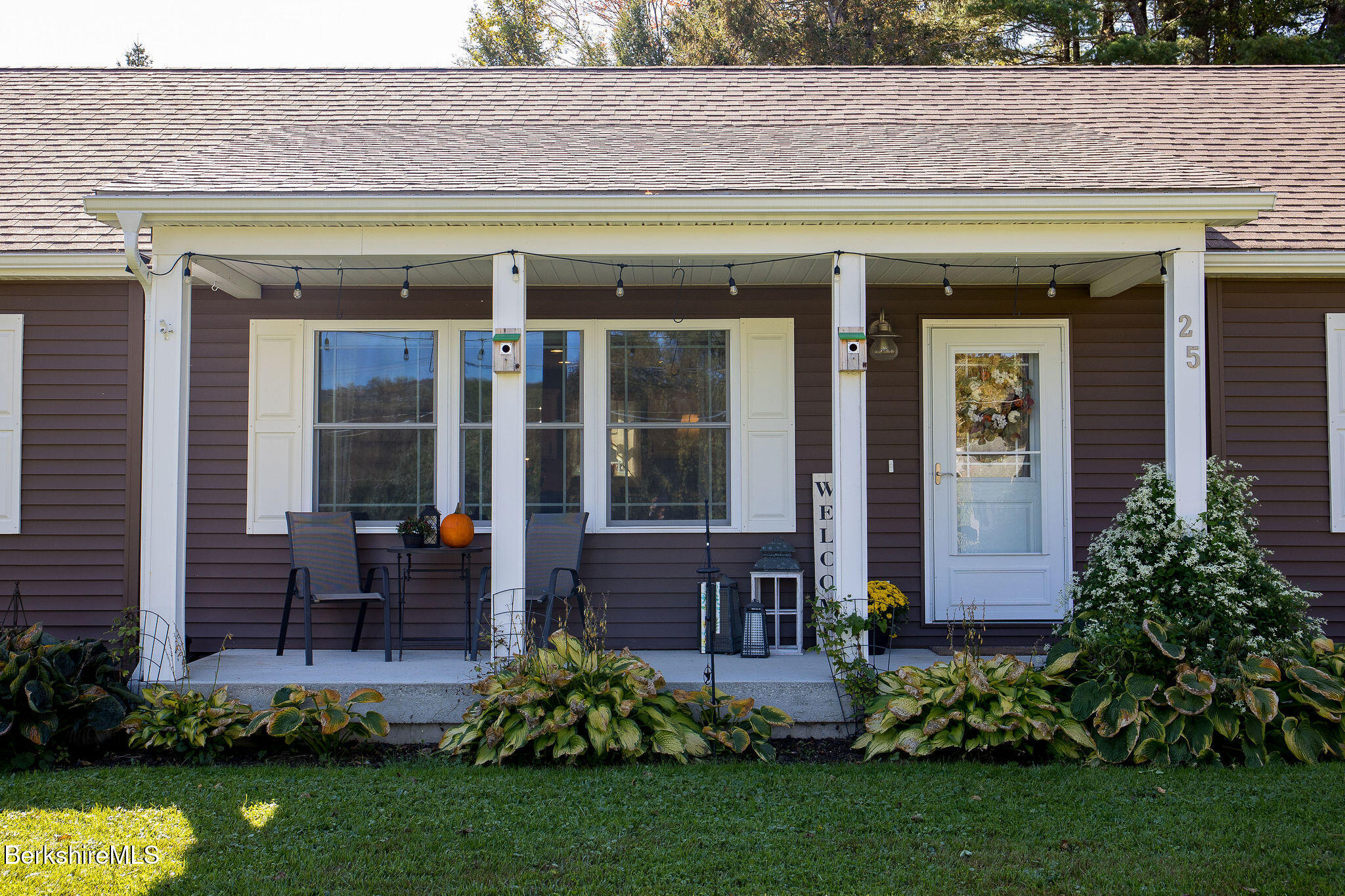 25 Raymond Dr