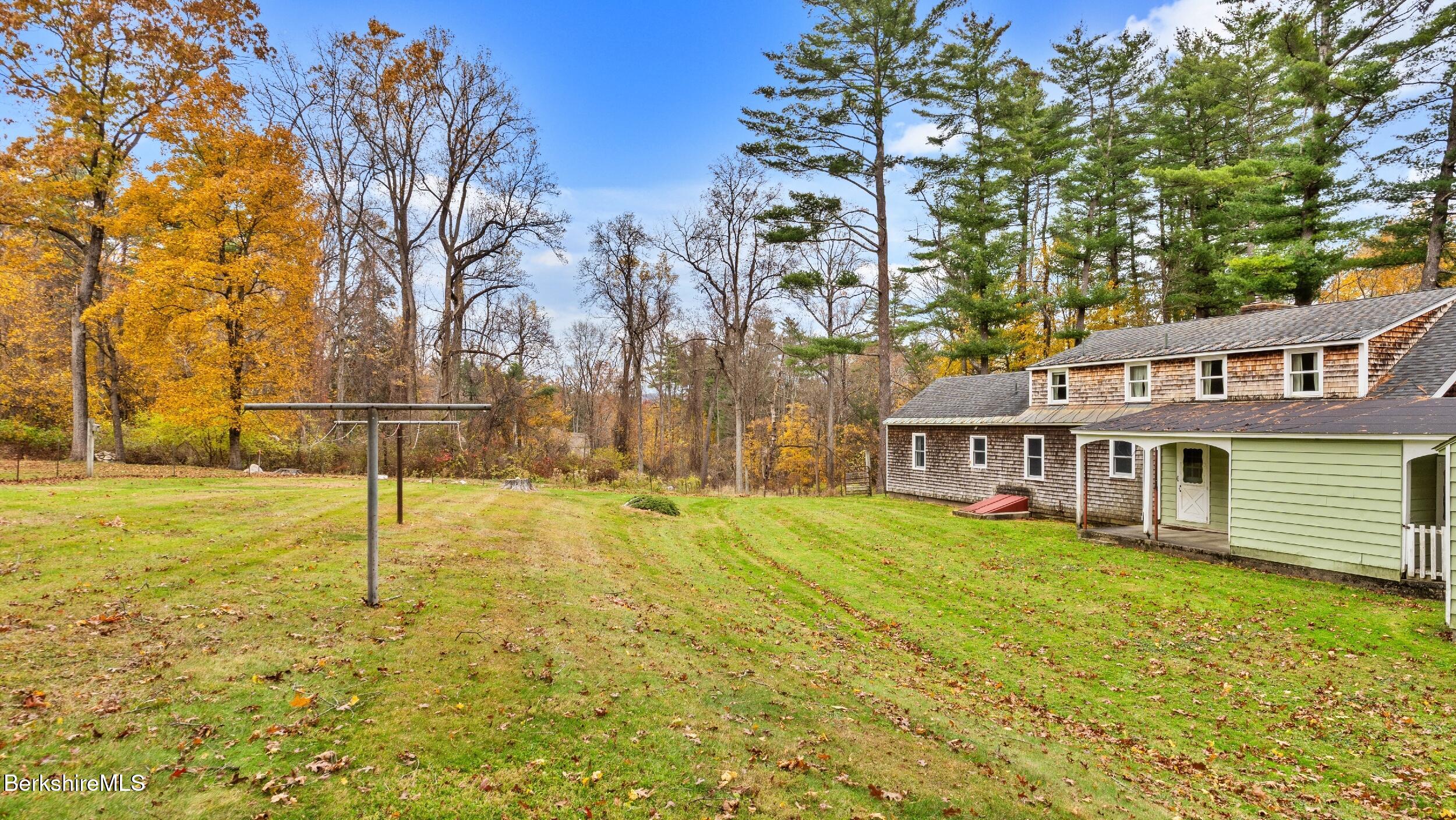3 Pleasant View Dr