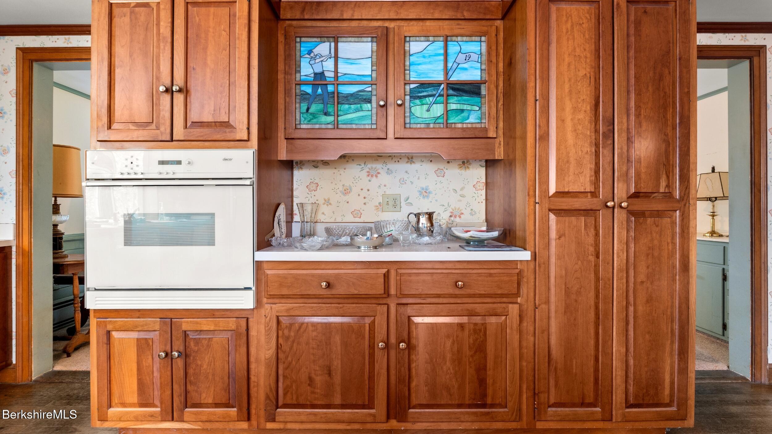 3 Pleasant View Dr