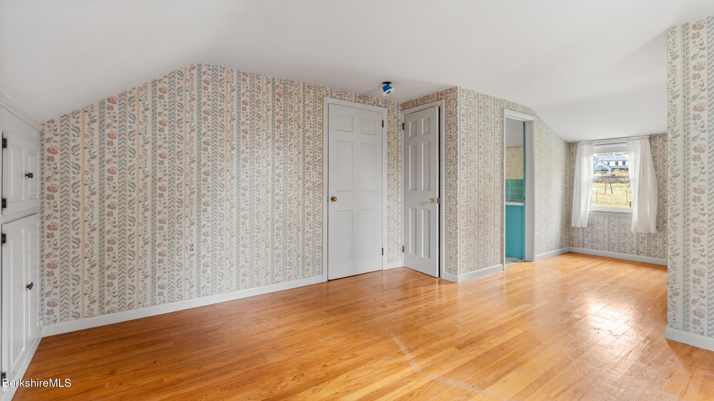 3 Pleasant View Dr