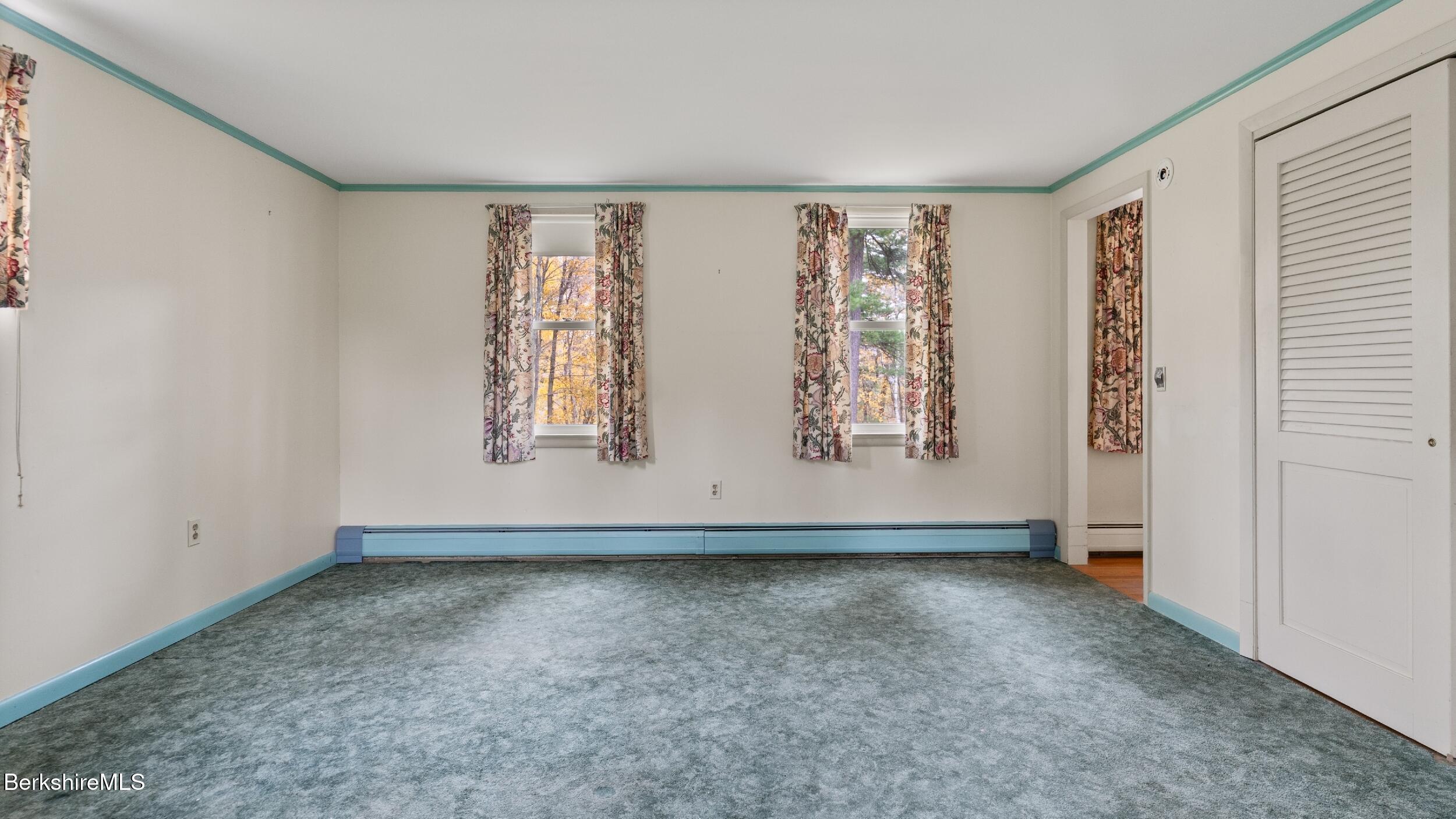 3 Pleasant View Dr