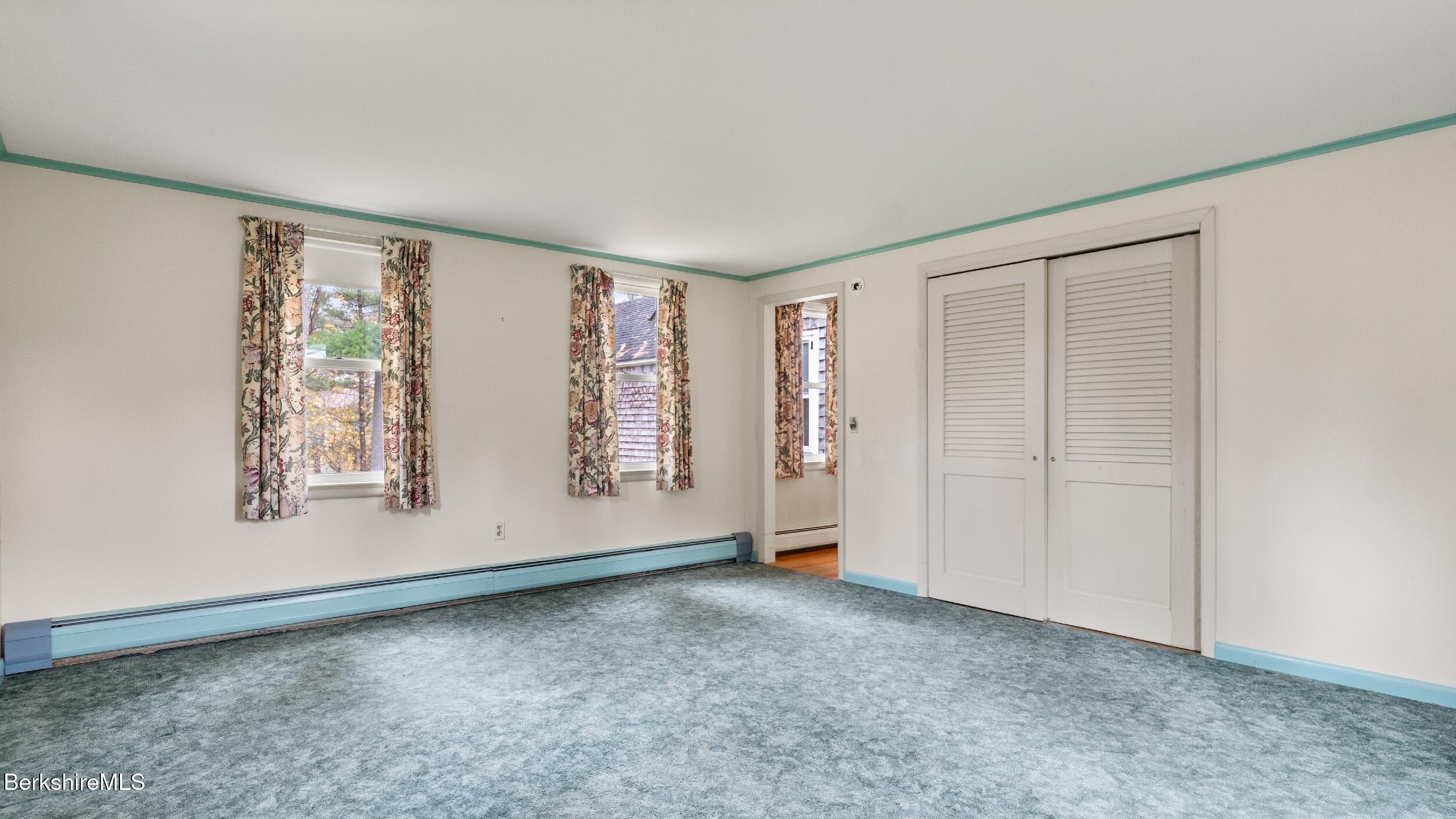 3 Pleasant View Dr