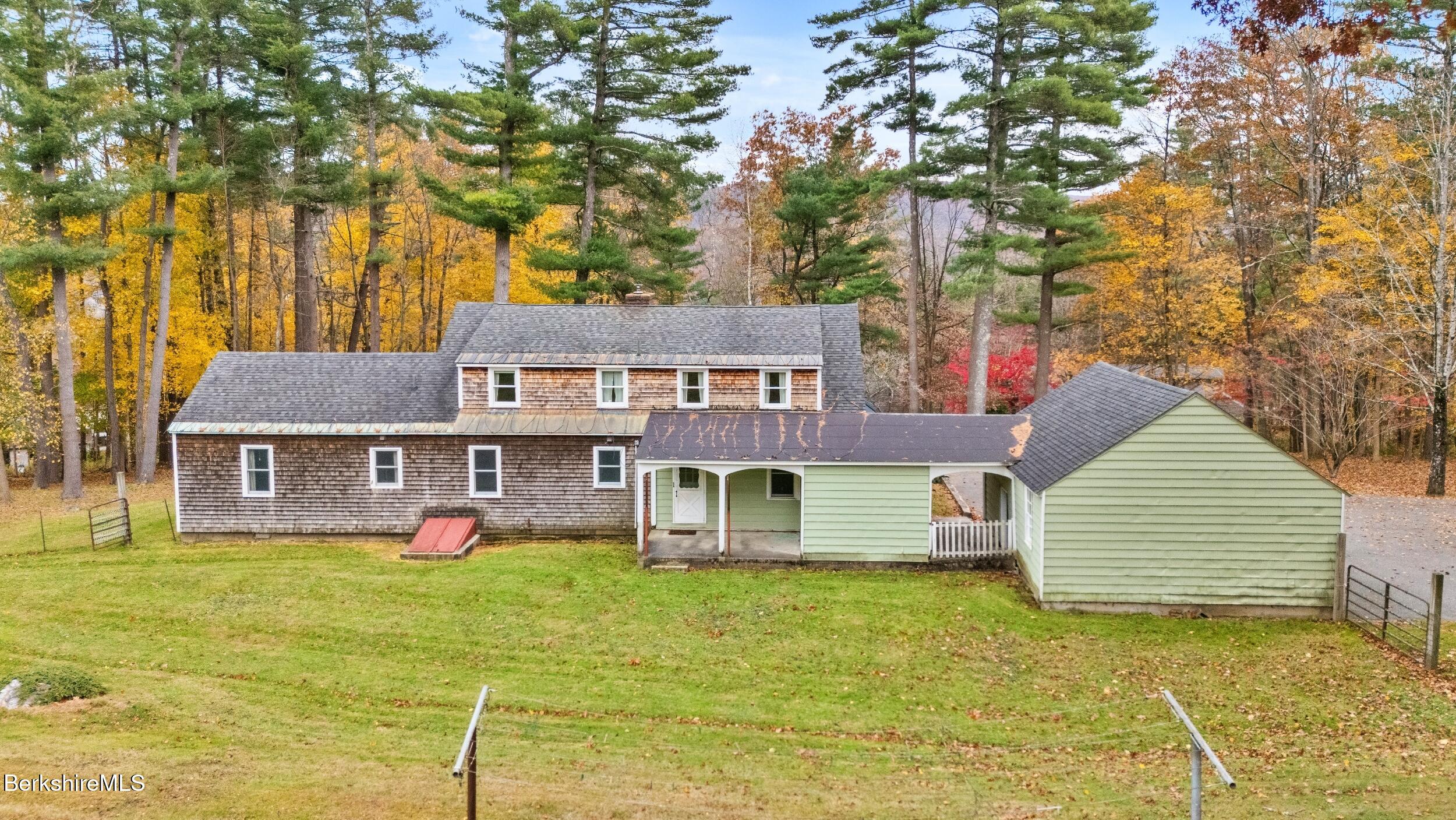3 Pleasant View Dr