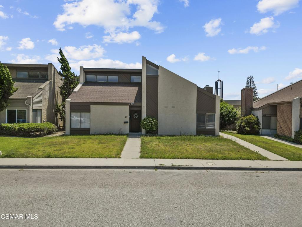 810 W Janetwood Drive