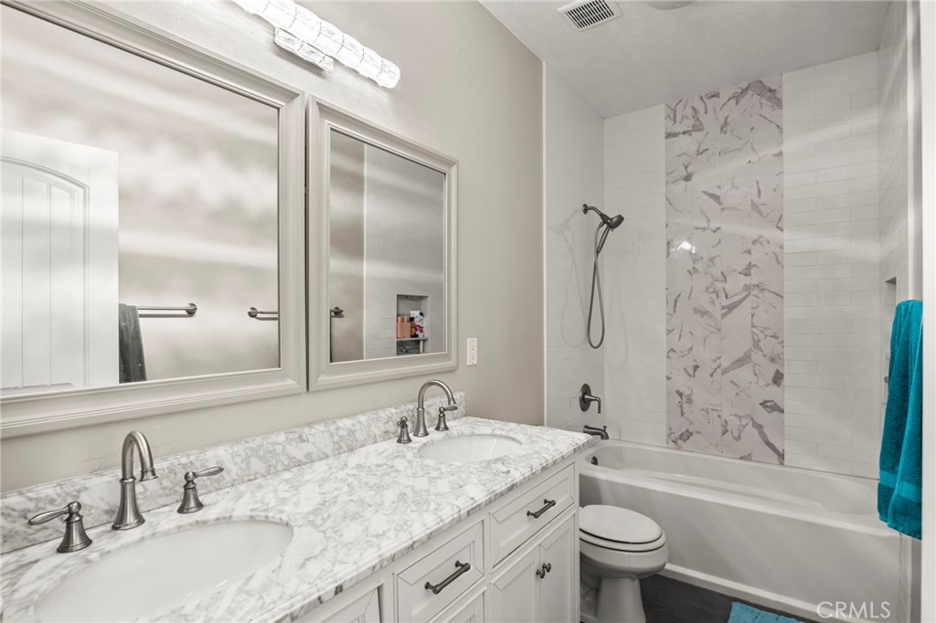 523 Green River Street