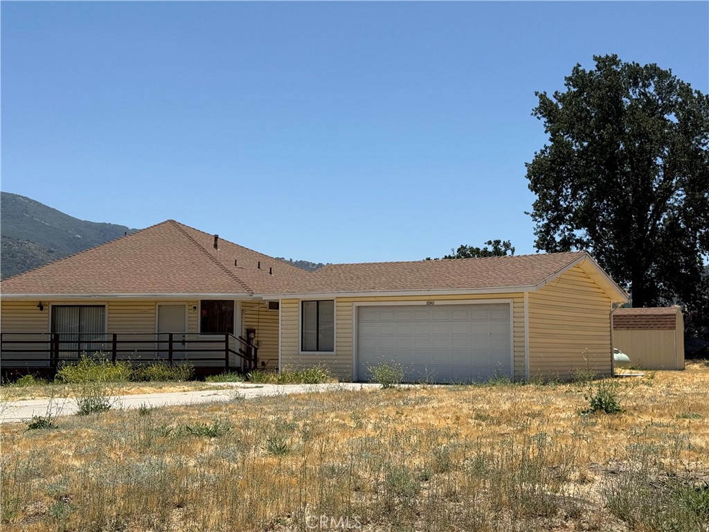18901 Pinehurst Pl