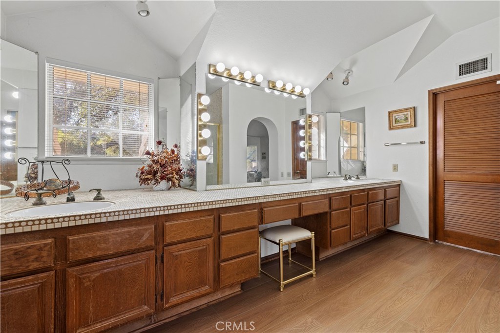 15669 Live Oak Springs Canyon