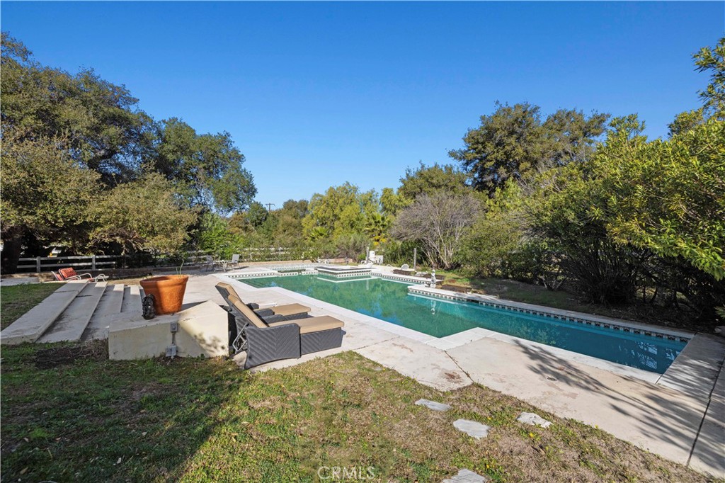 15669 Live Oak Springs Canyon