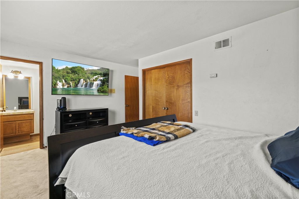 15669 Live Oak Springs Canyon