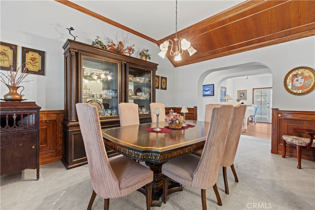 15669 Live Oak Springs Canyon