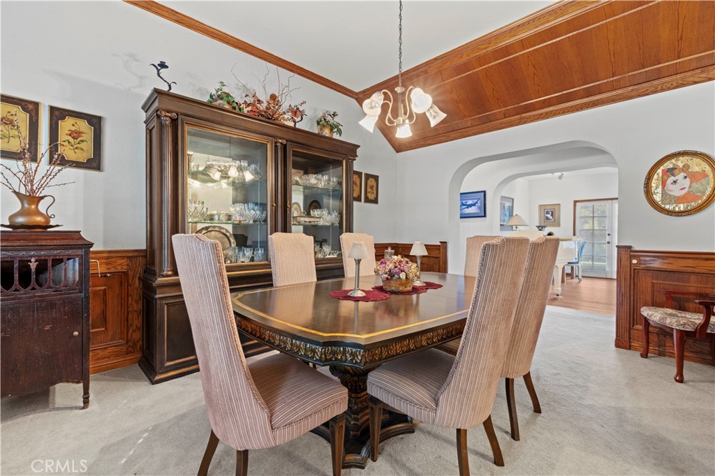 15669 Live Oak Springs Canyon