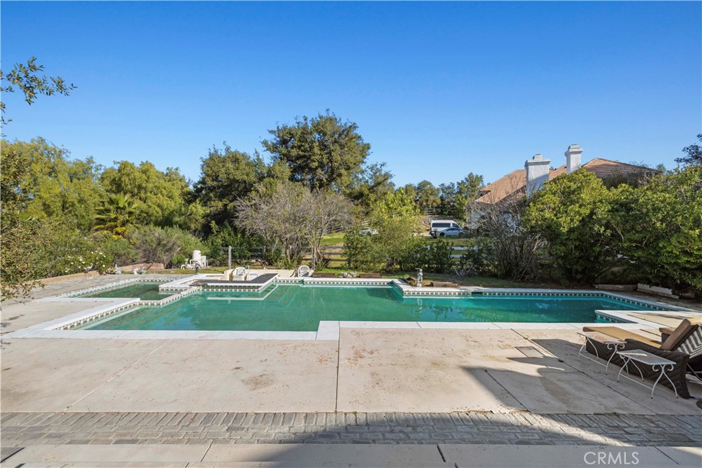 15669 Live Oak Springs Canyon