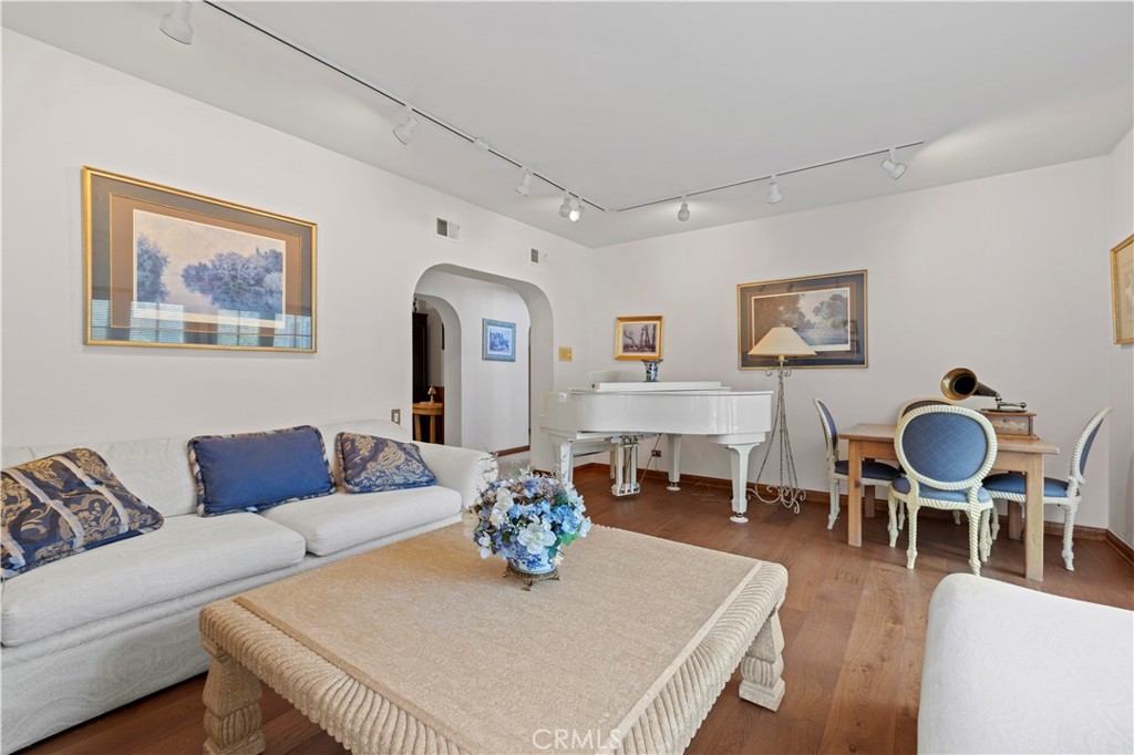 15669 Live Oak Springs Canyon