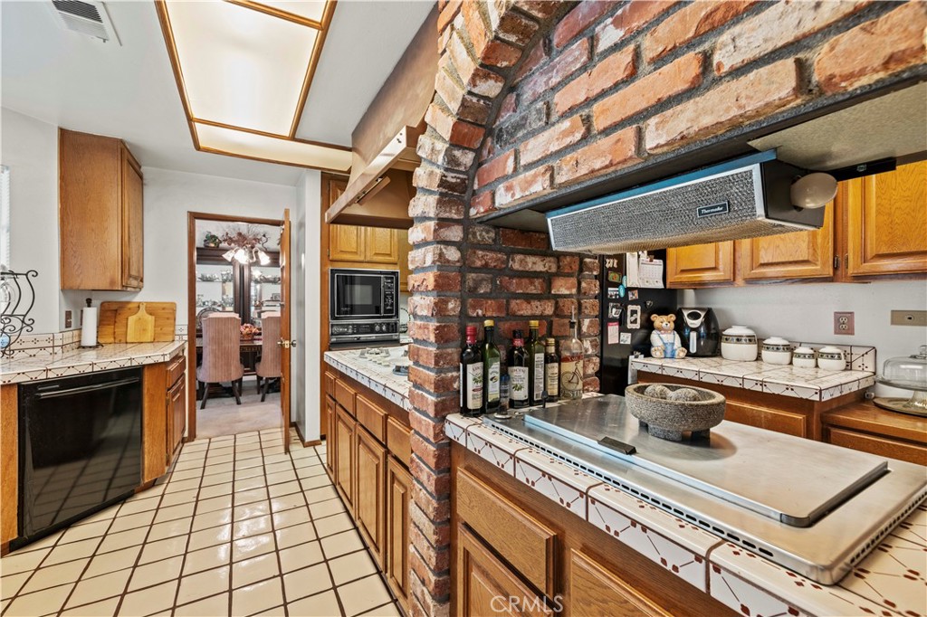 15669 Live Oak Springs Canyon