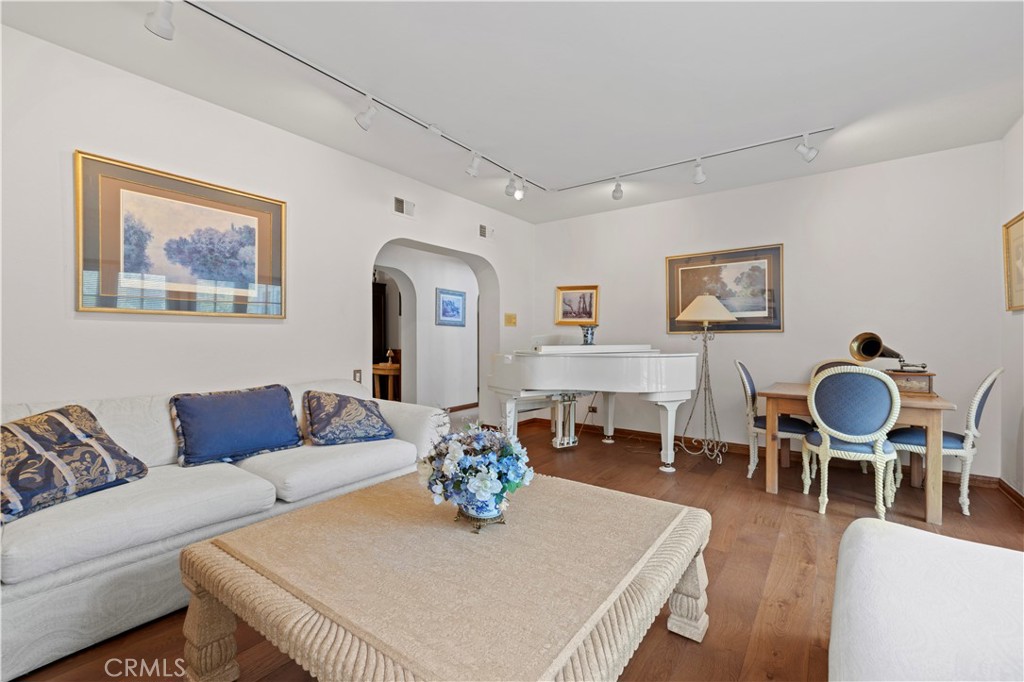 15669 Live Oak Springs Canyon