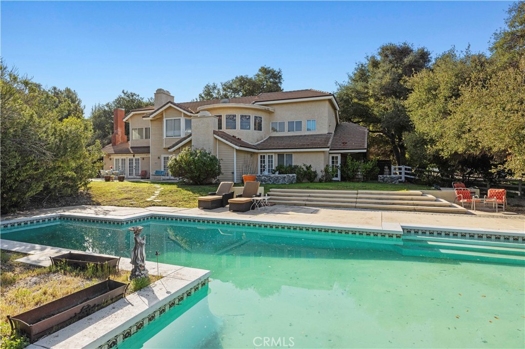15669 Live Oak Springs Canyon