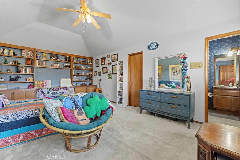 15669 Live Oak Springs Canyon