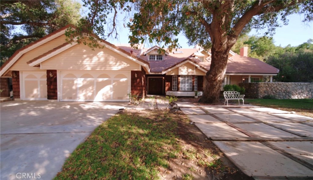15669 Live Oak Springs Canyon