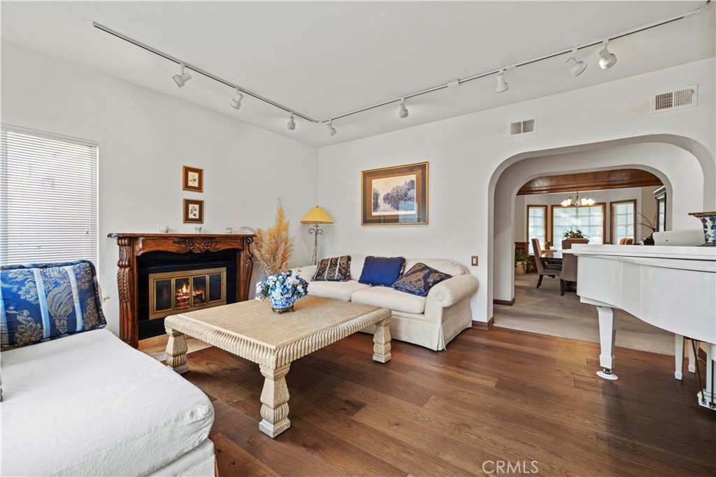 15669 Live Oak Springs Canyon