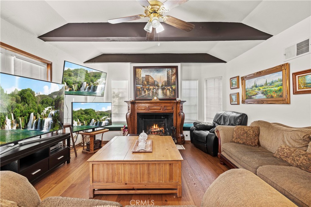 15669 Live Oak Springs Canyon