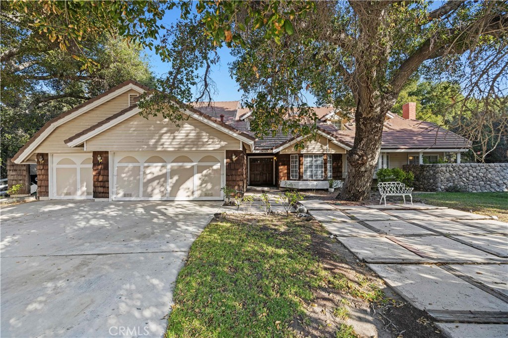 15669 Live Oak Springs Canyon