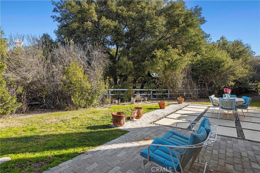 15669 Live Oak Springs Canyon