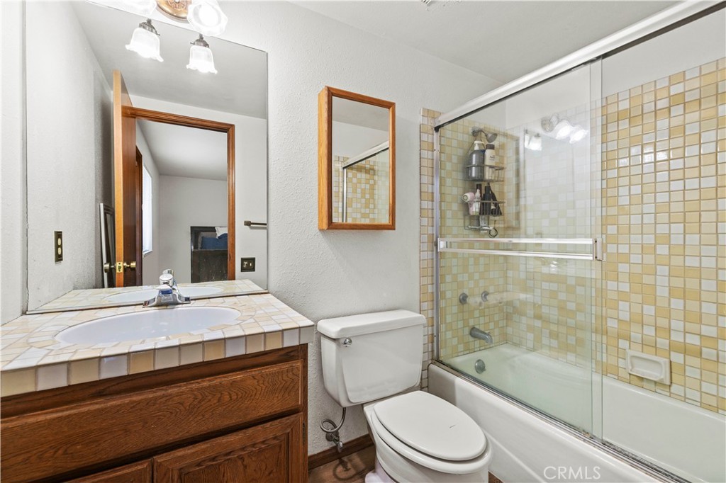 15669 Live Oak Springs Canyon