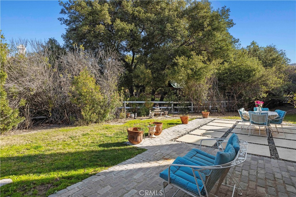15669 Live Oak Springs Canyon