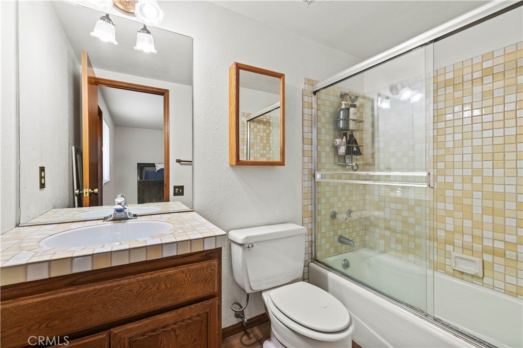 15669 Live Oak Springs Canyon