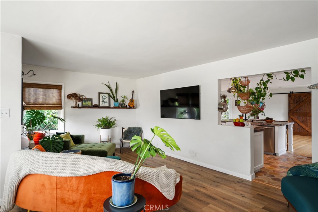 880 Lemon Grove Avenue