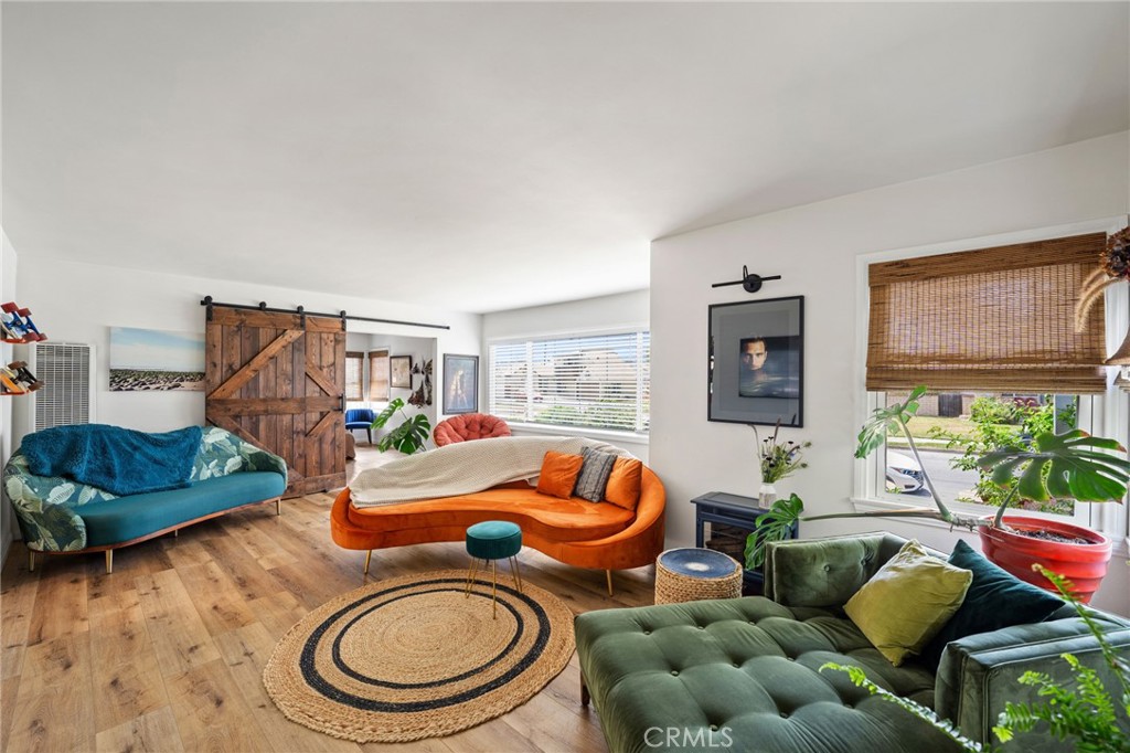 880 Lemon Grove Avenue