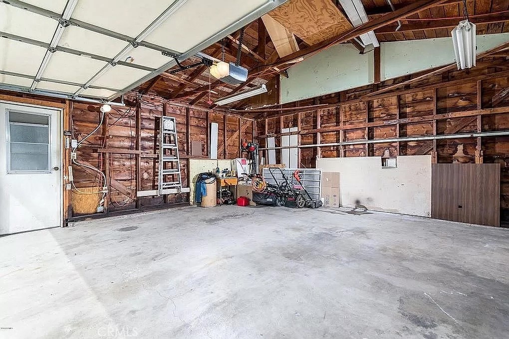 880 Lemon Grove Avenue