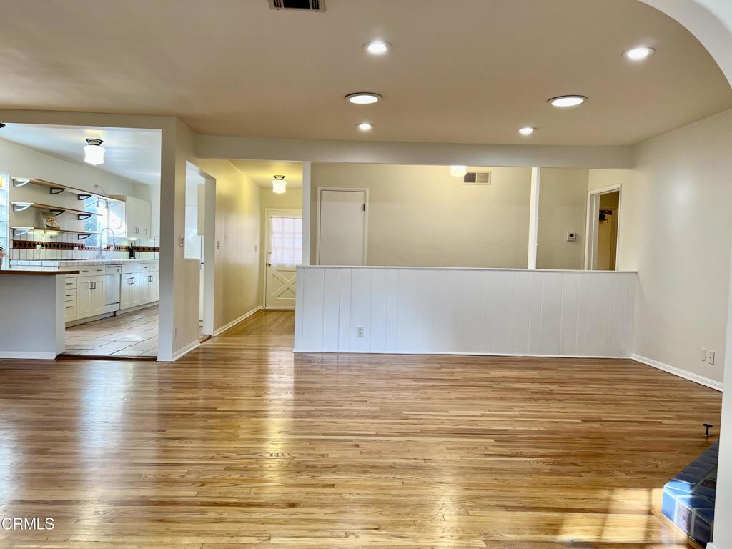 12406 La Maida Street