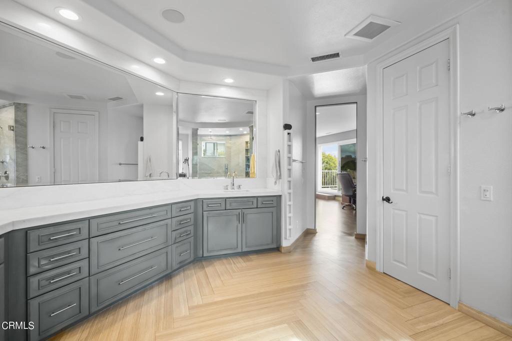 748 Diamond Drive