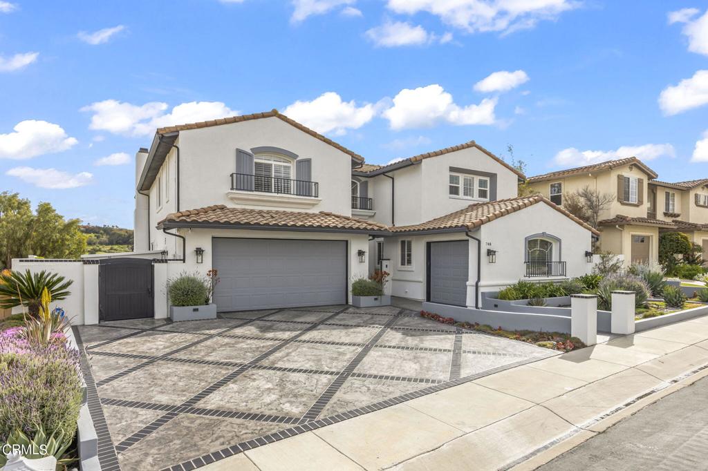 748 Diamond Drive
