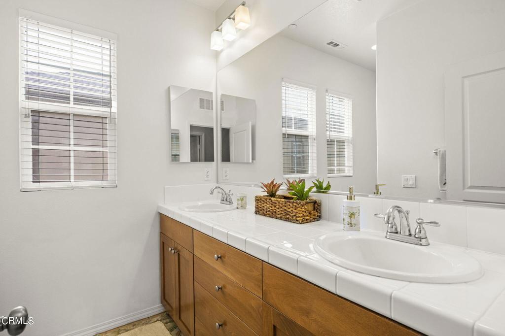 11260 Hyacinth Street