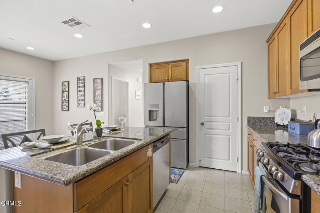 11260 Hyacinth Street