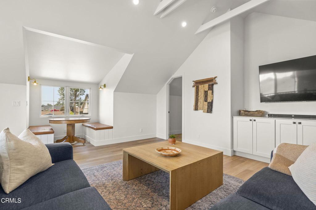 388 Maryville Avenue